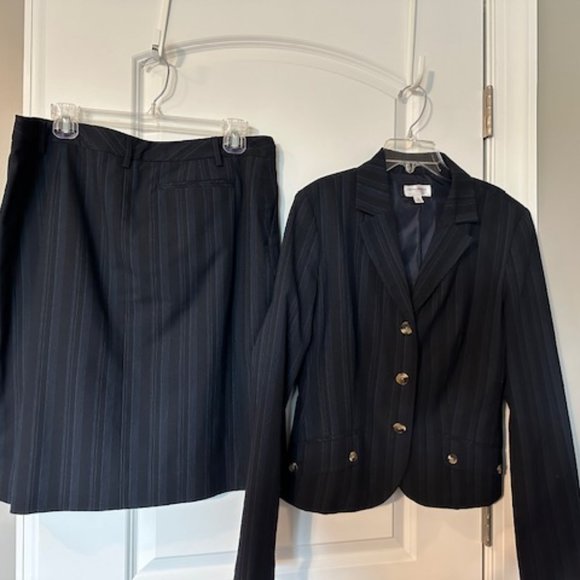 ISAAC MIZRAHI 2PC STRIPE BLUE SKIRT SUIT. - SZ 10 - Picture 1 of 6
